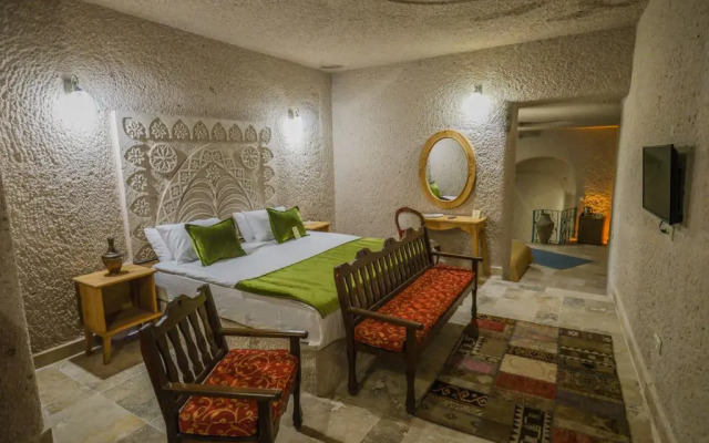 Kalsedon Cave Suites