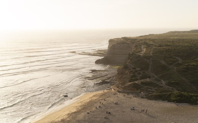 Ericeira Paradise House & Suites