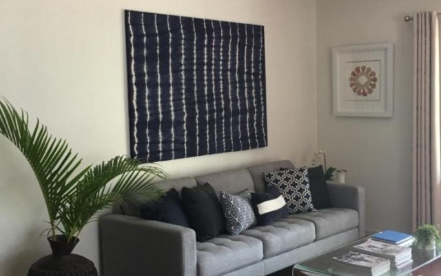 The Hideaway – Guest Rooms – Round Hill