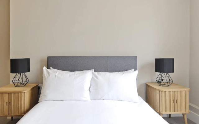 Immaculate new Apartment in Chelsea by Underthedoormat