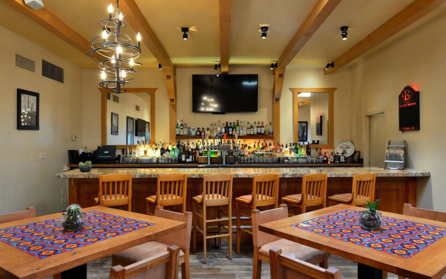 Lodge on the Desert