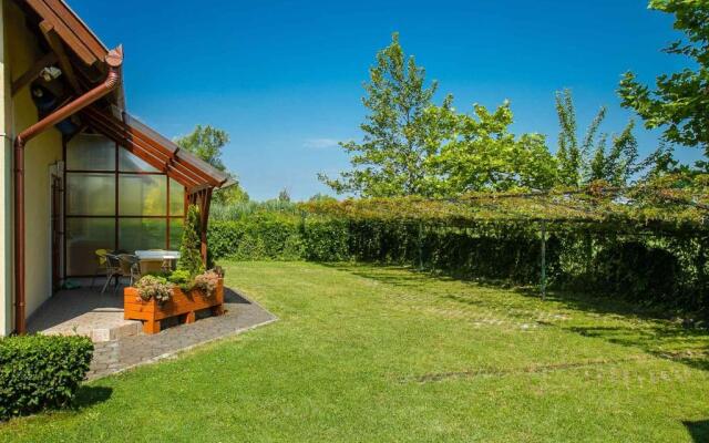 Apartment in Balatonmariafürdo 40852