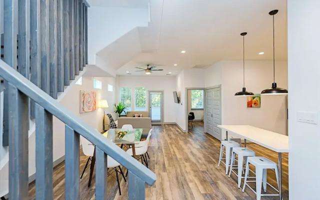 Htown Suites by Dunyha