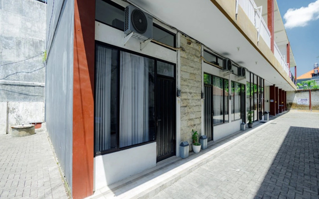 RedDoorz Syariah near Universitas Muhammadiyah Jember