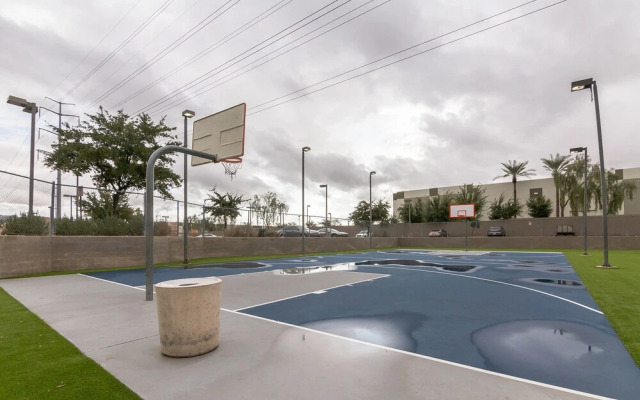 The Modern Tempe Suite And Pool And Gym