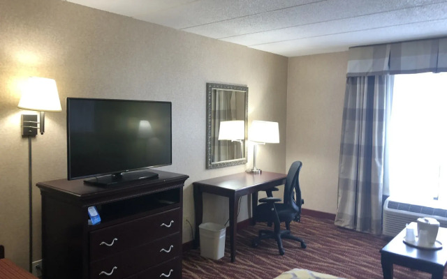 Holiday Inn Express Hotel & Suites FINDLAY