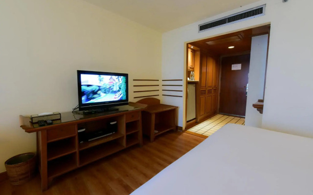 Sinsuvarn Airport Suite