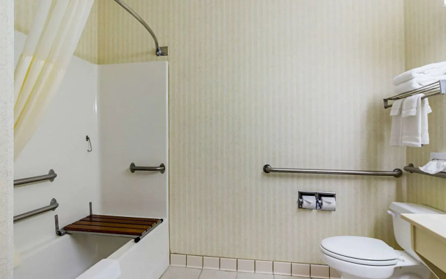 Econo Lodge Luverne I-90