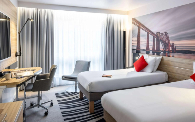 Novotel Edinburgh Centre - Image 7