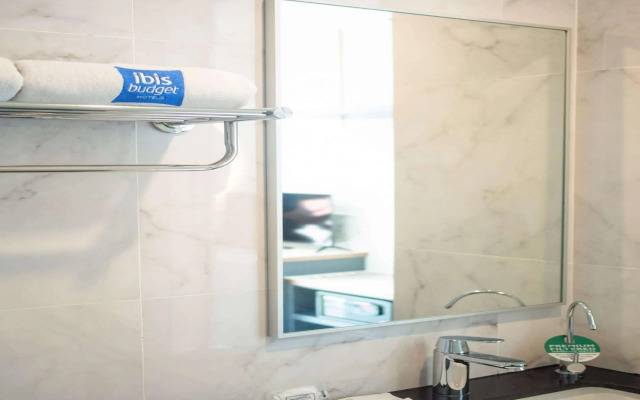 Ibis Budget Singapore Gold