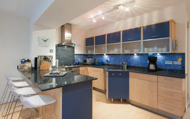 The York Place Residence