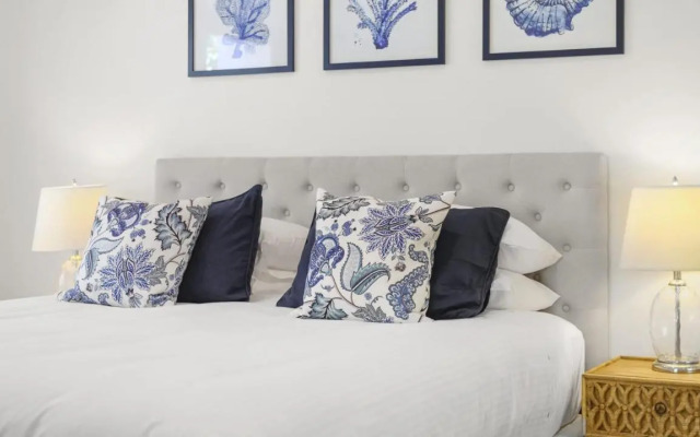 Liapari Beach House