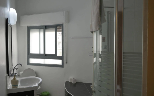Allenby 2 Bed and Breakfast