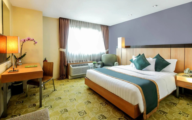 Greenhills Elan Hotel