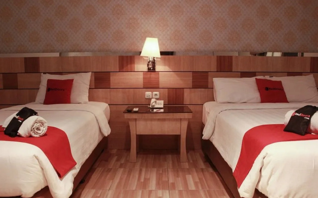 RedDoorz Premium near Bandung Station