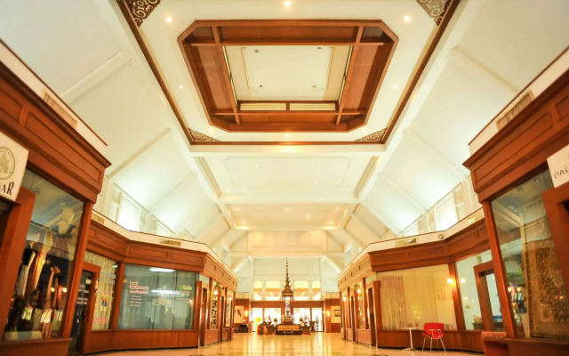 Wiang Indra Riverside Resort