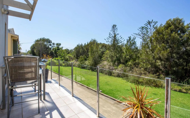 Thalassa I Pet Friendly I 2 Mins Walk to Beach