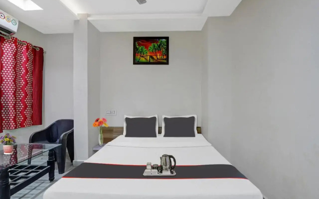 Oyo 37770 Hotel Parishram