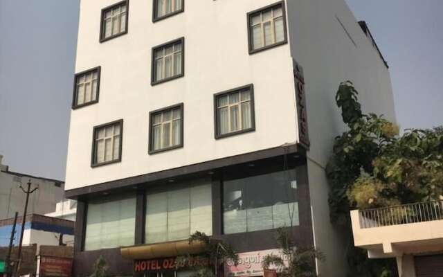Hotel Ozas Grand