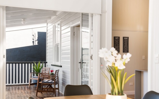 Bluestone Cottages - The Shop – Guest Rooms – Toowoomba