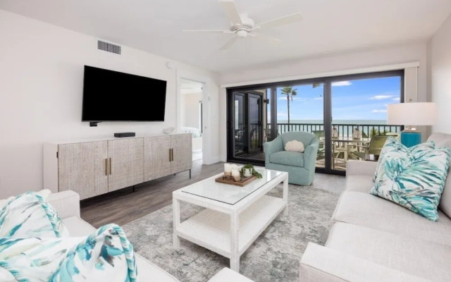 Pelicans Roost 305 2 Bedroom Condo