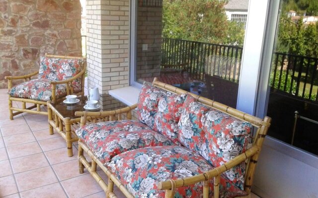 House With 4 Bedrooms in Pradoluengo, With Wonderful Mountain View and Enclosed Garden