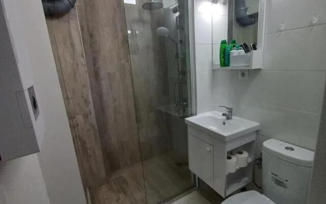 Lovely 1- bedroom condo close to downtown