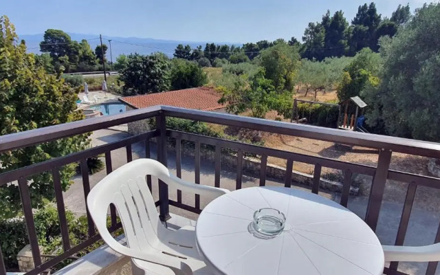 Pashos Hotel