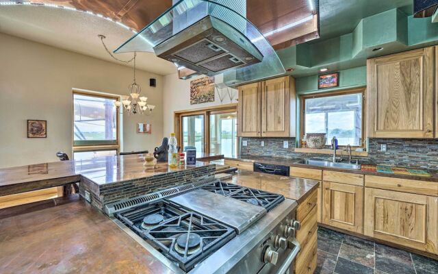 Lakefront Country Home w/ Waterslide & Trampoline!