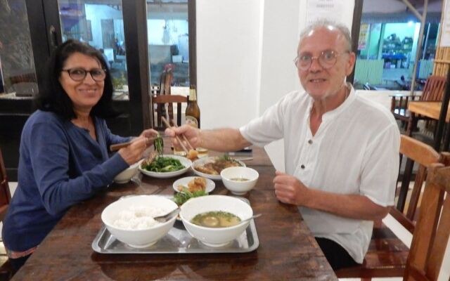 Vang Vieng Camellia Hotel