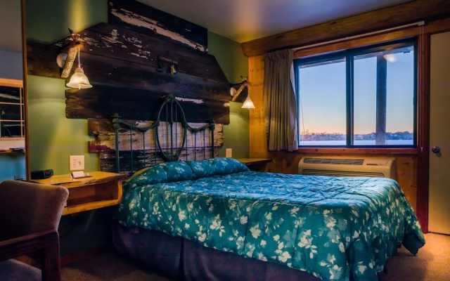 Curriers Lakeview Lodge