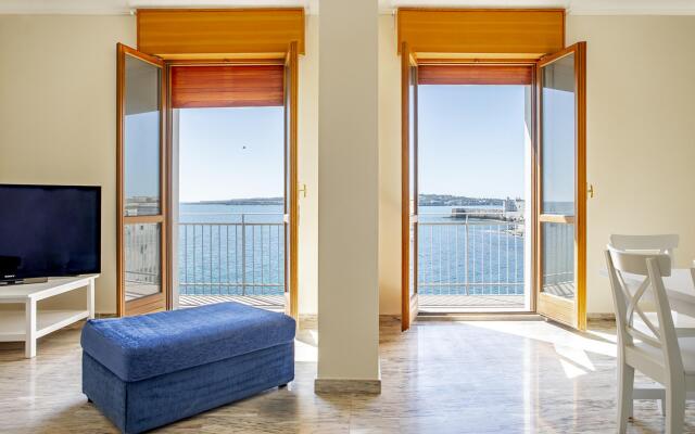 Ortigia Seafront Apartment by Wonderful Italy