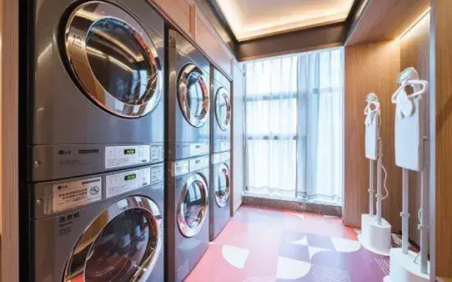 Orange Hotel (Changsha SongyaLake WuyuePlaza)