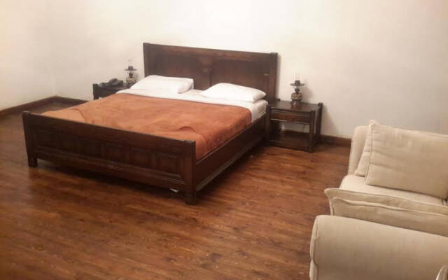 Nile Star Suites & Apartments