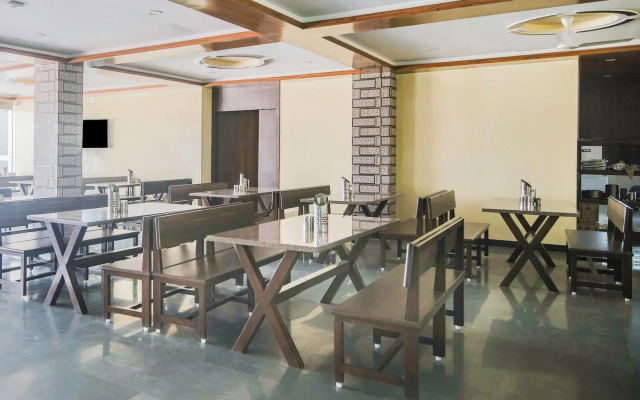 Hotel Jai Hind By OYO Rooms