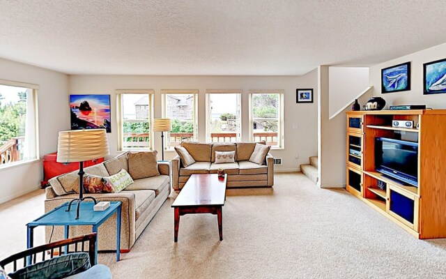 5870 Cloverdale - 4 Br Home