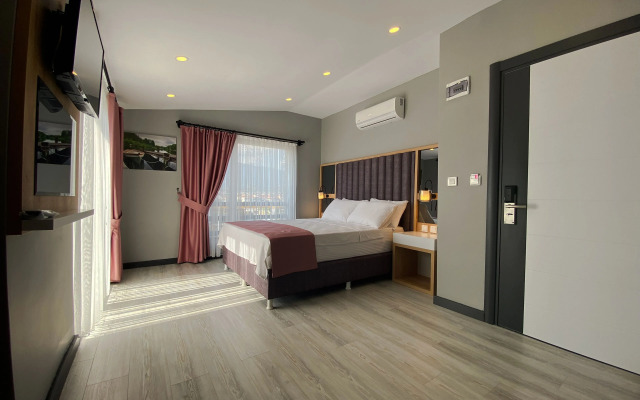 L'opera Deluxe Hotel