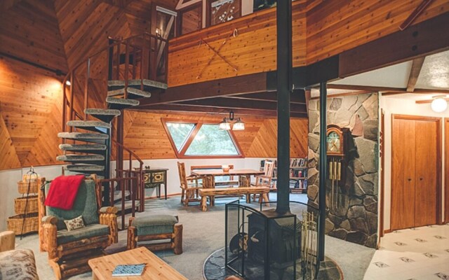 Cedar Creek Hideaway