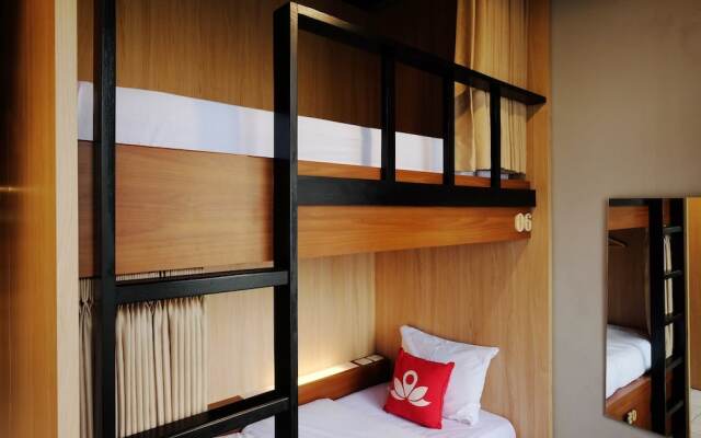 ZEN Hostel Alun-Alun Sarinah