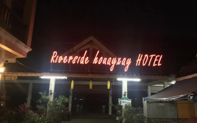 Huaysay Riverside Hotel