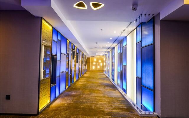 9H Hotel