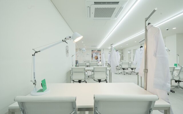 Workers Hotel Ansan by Aank
