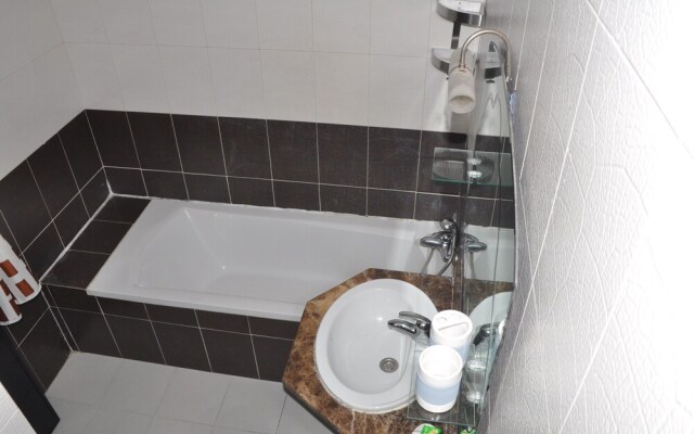 Val Fleuri Apartment With Balcony, Casablanca