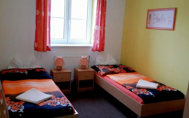 Vzdělávací Středisko a Hotel