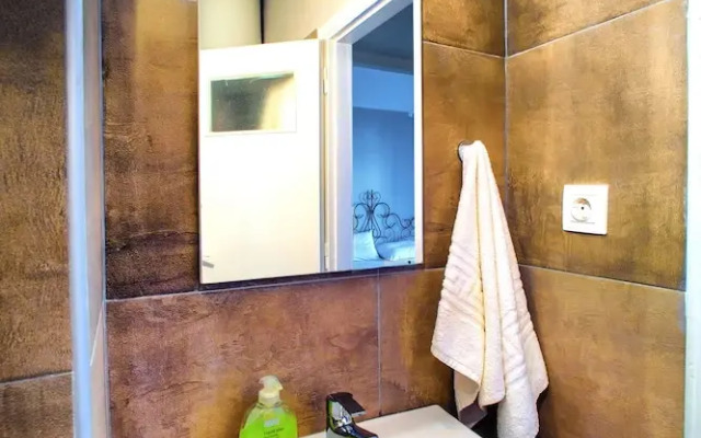 Acropolis Flat next to the New Acropolis Museum