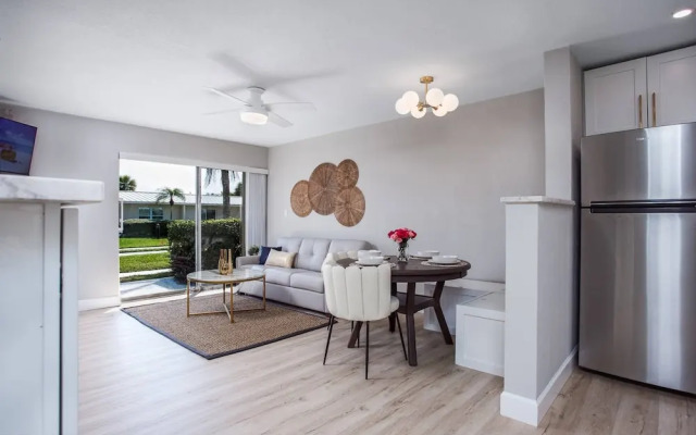 Jamaica Royale Beach Get Away