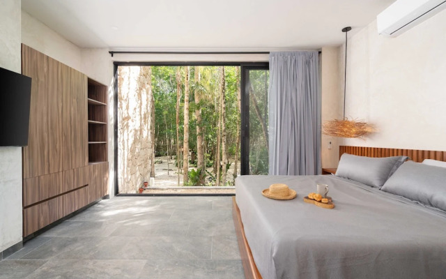Twelve O’Clock Luxury Villas