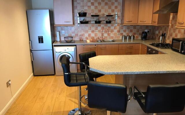 Beautiful 3-bed Apartment in Gourock