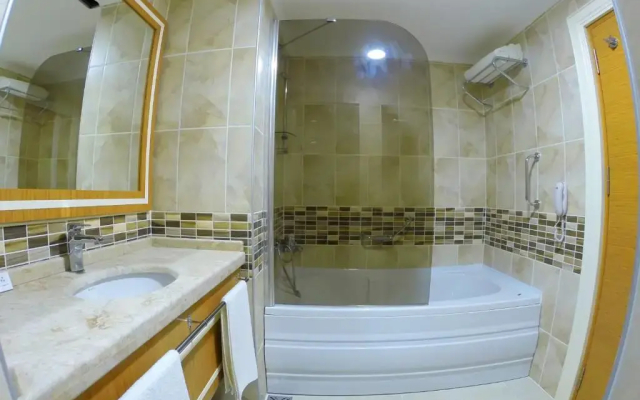 Malahit Exclusive City Hotel