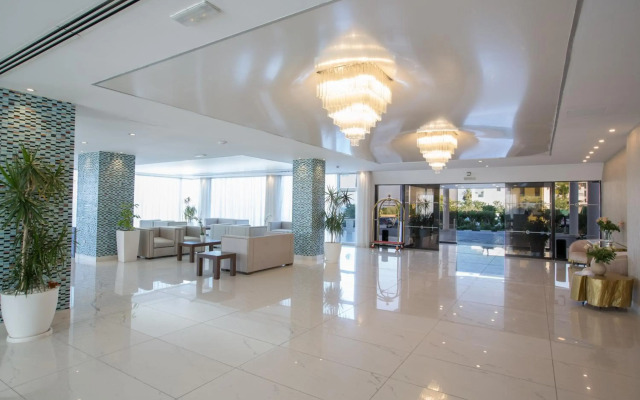 Silver Sands Beach Hotel